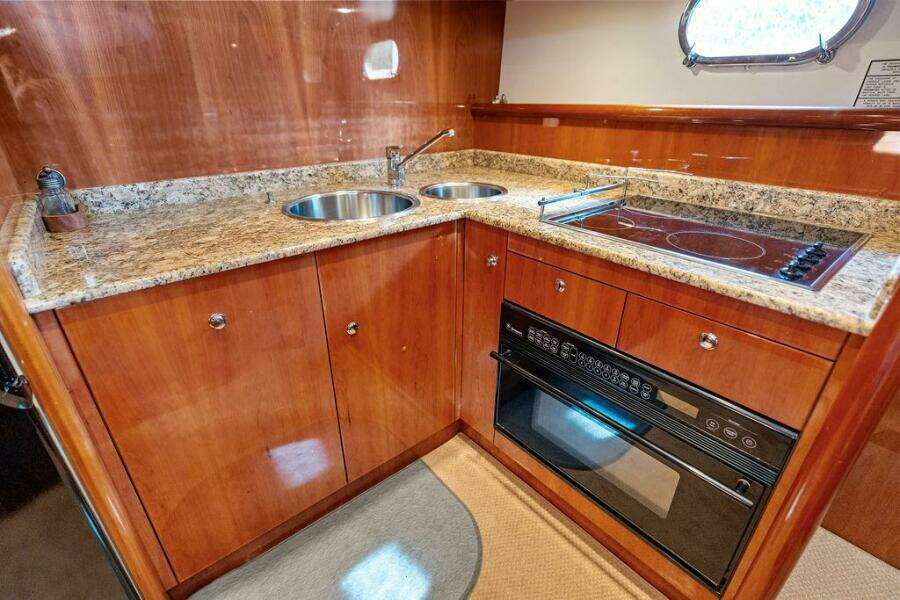 2003 Ferretti Yachts 62