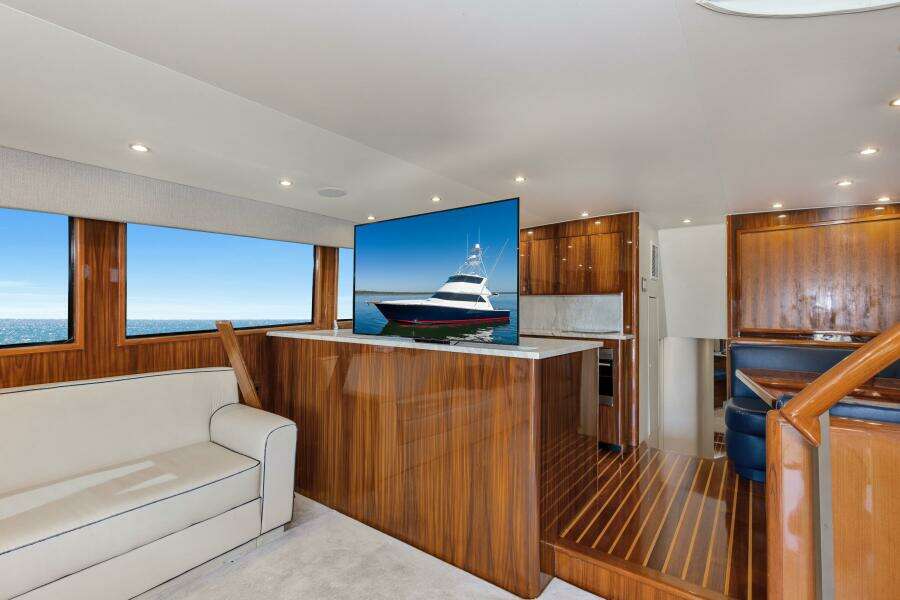 2001 65 Viking Convertible Enclosed Bridge Partnership Salon (5)