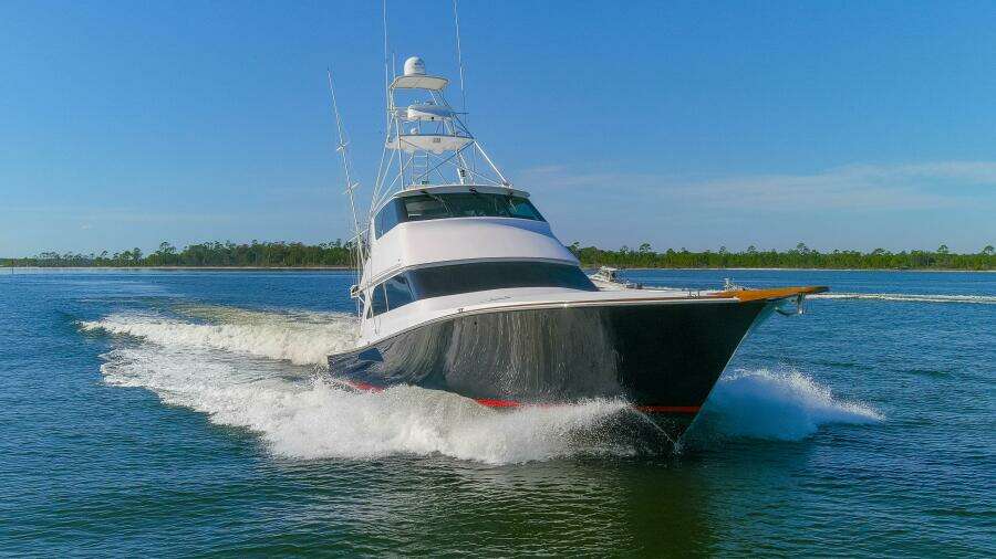 2001 65 Viking Convertible Enclosed Bridge Partnership Exterior (4)