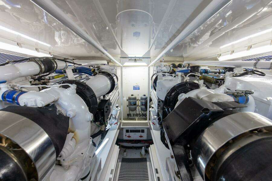 2001 65 Viking Convertible Enclosed Bridge Partnership Engine Room (1)