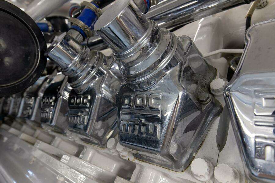 2001 65 Viking Convertible Enclosed Bridge Partnership Engine Room (3)