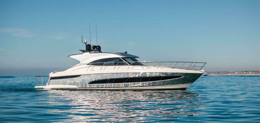 2022 Riviera 4800 Sport Yacht - VENTURES64