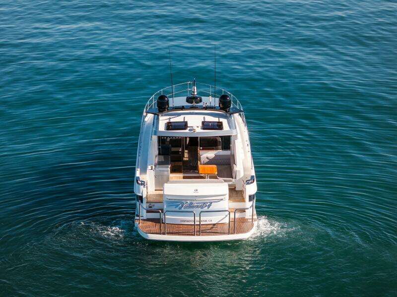 2022 Riviera 4800 Sport Yacht - VENTURES64