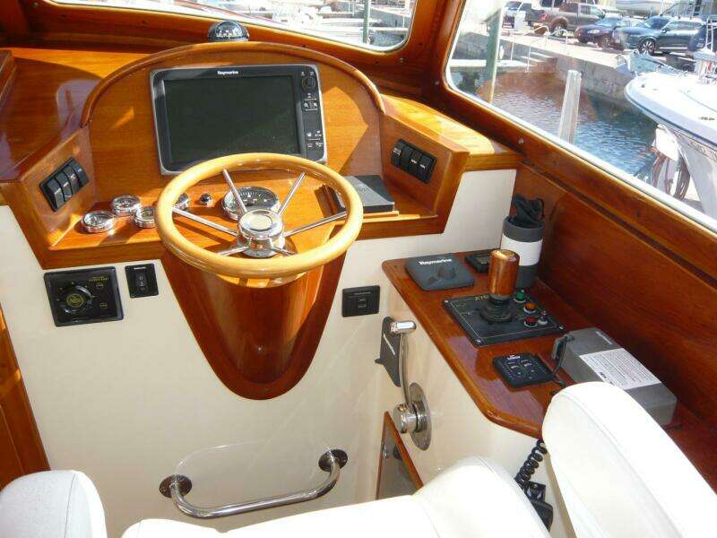 1998 Hinckley 36 Classic