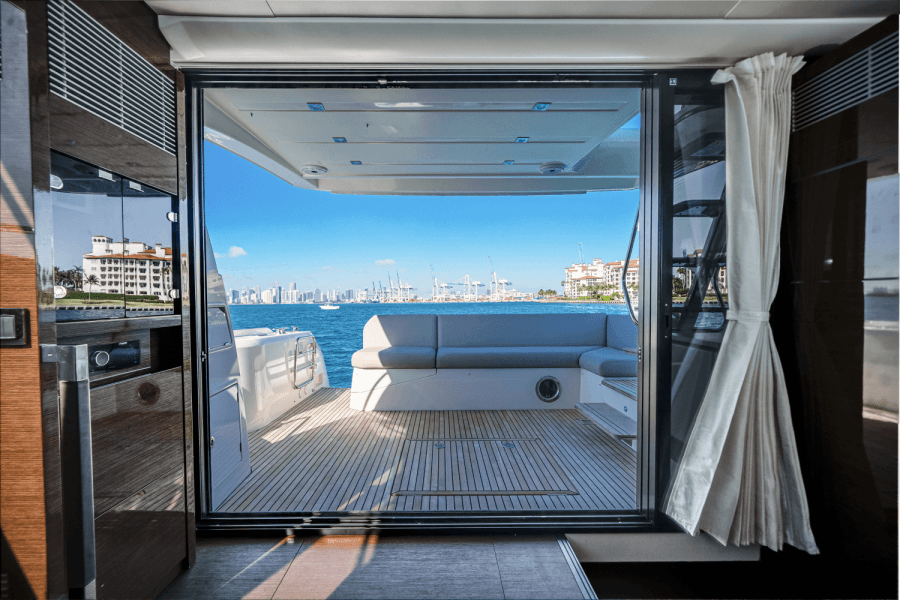 2020 Prestige 520 FLYBRIDGE