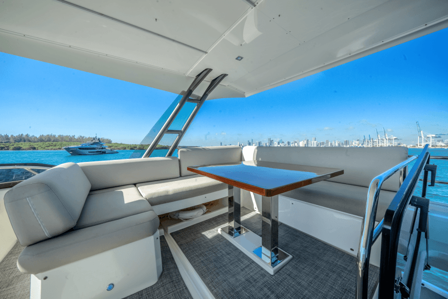 2020 Prestige 520 FLYBRIDGE