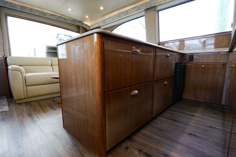 2005 Viking 48 Convertible