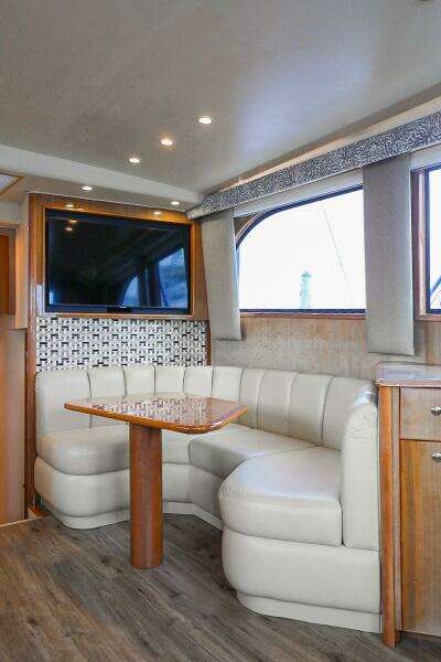 2005 Viking 48 Convertible