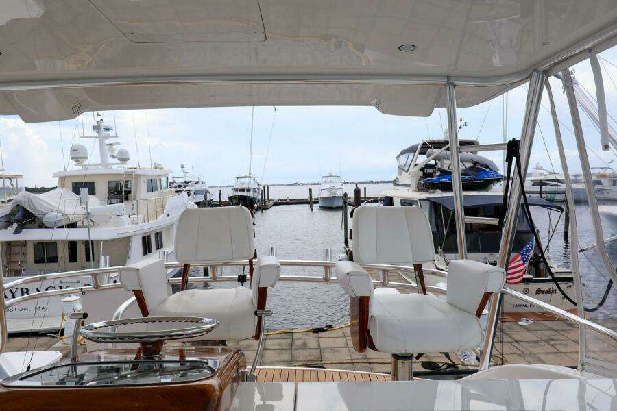 2005 Viking 48 Convertible