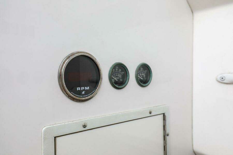 2005 Viking 48 Convertible