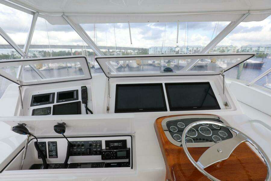 2005 Viking 48 Convertible