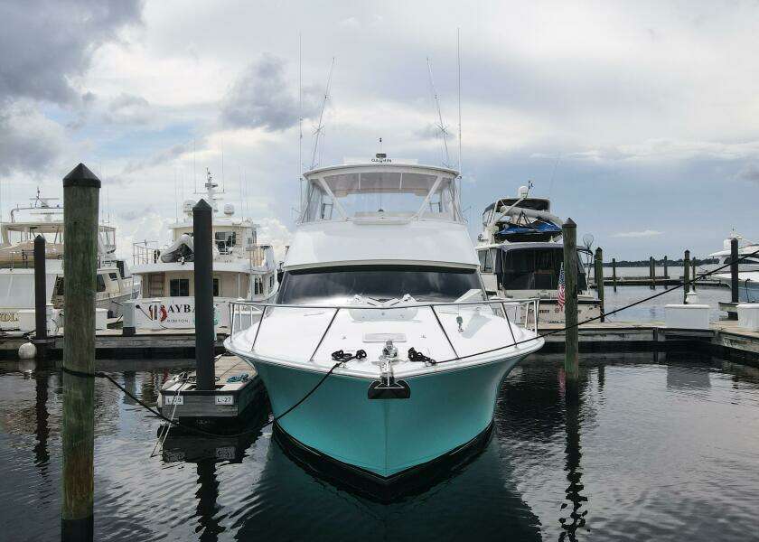 2005 Viking 48 Convertible