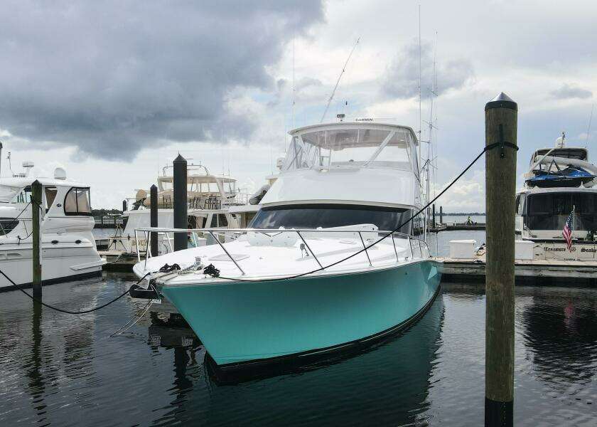 2005 Viking 48 Convertible