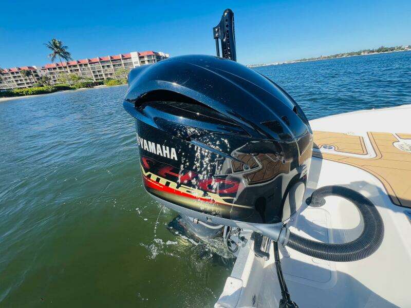 2020 NauticStar 251 Hybrid