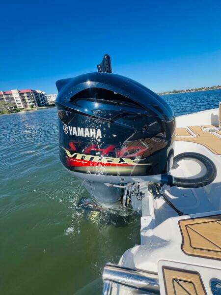 2020 NauticStar 251 Hybrid