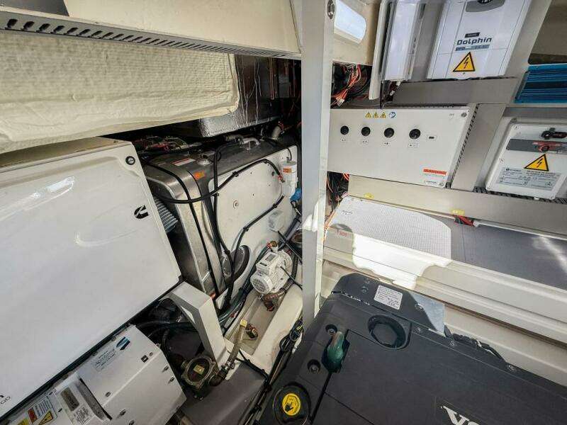 2021 Prestige 520 Flybridge