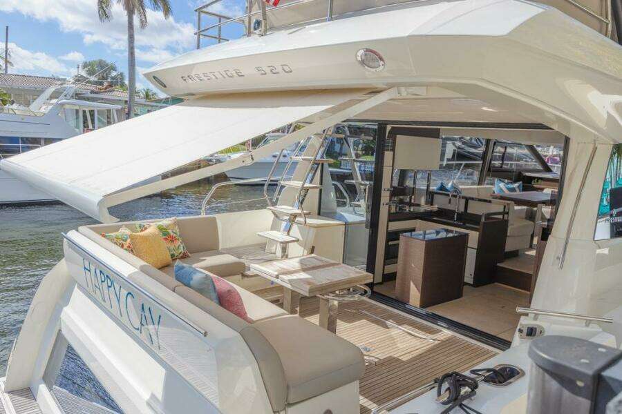 2021 Prestige 520 Flybridge