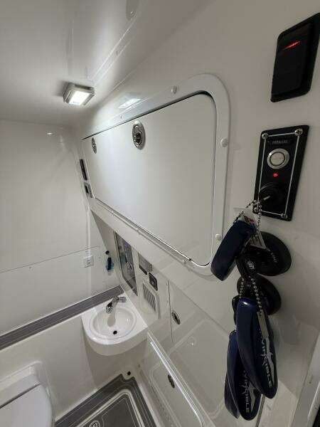 2022 Invincible 39 Open Fisherman Console Interior 2