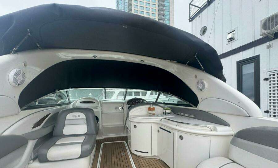 2007 Sea Ray 29SLX with cuddy cabin