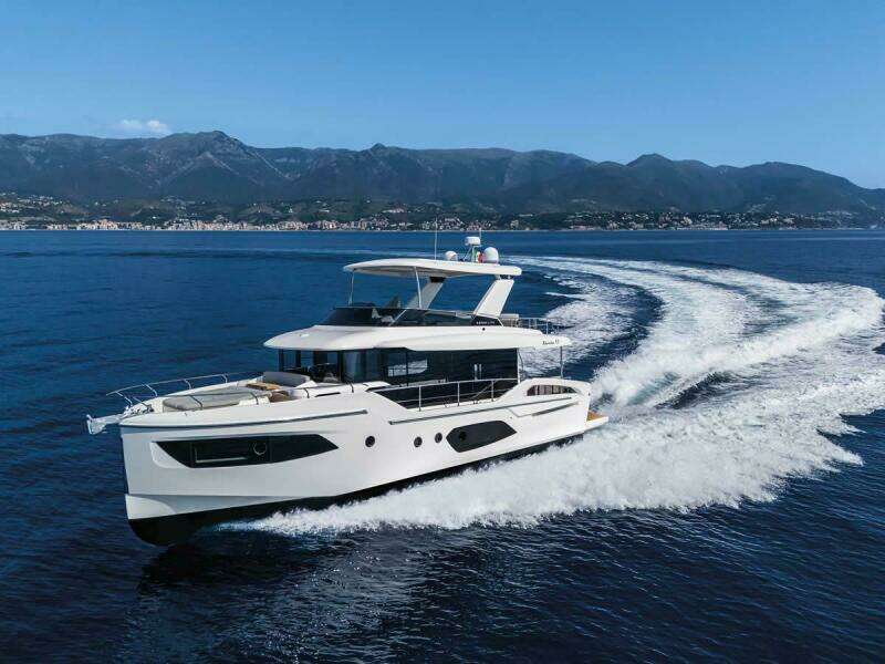 2027 Absolute 53 Navetta