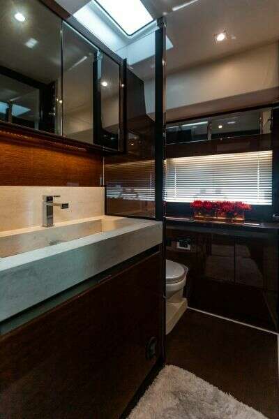 2020 Prestige 630 FB  Master Head