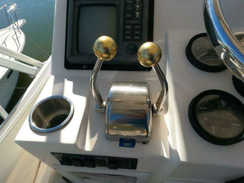 2002 Luhrs 34 Convertible