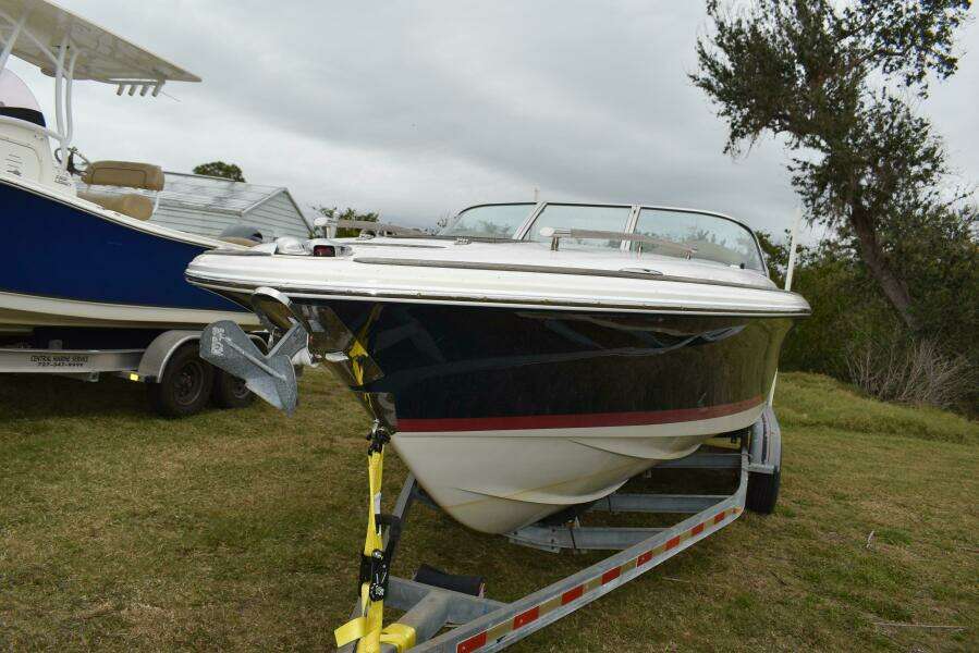2009 Chris-Craft Corsair 25