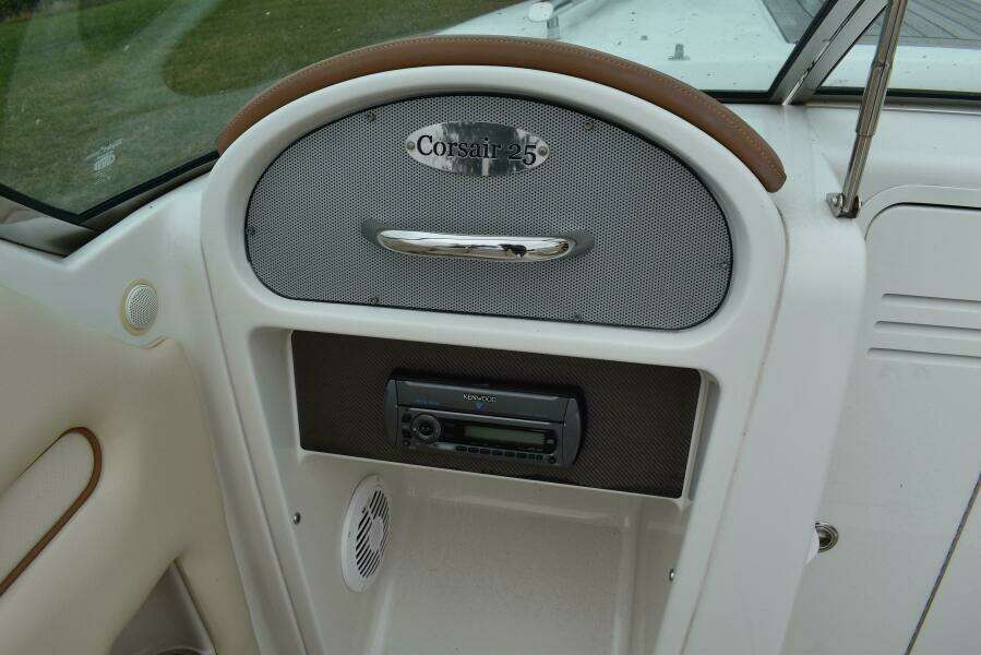 2009 Chris-Craft Corsair 25