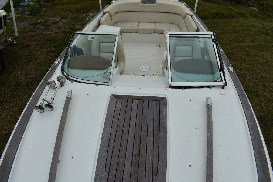 2009 Chris-Craft Corsair 25