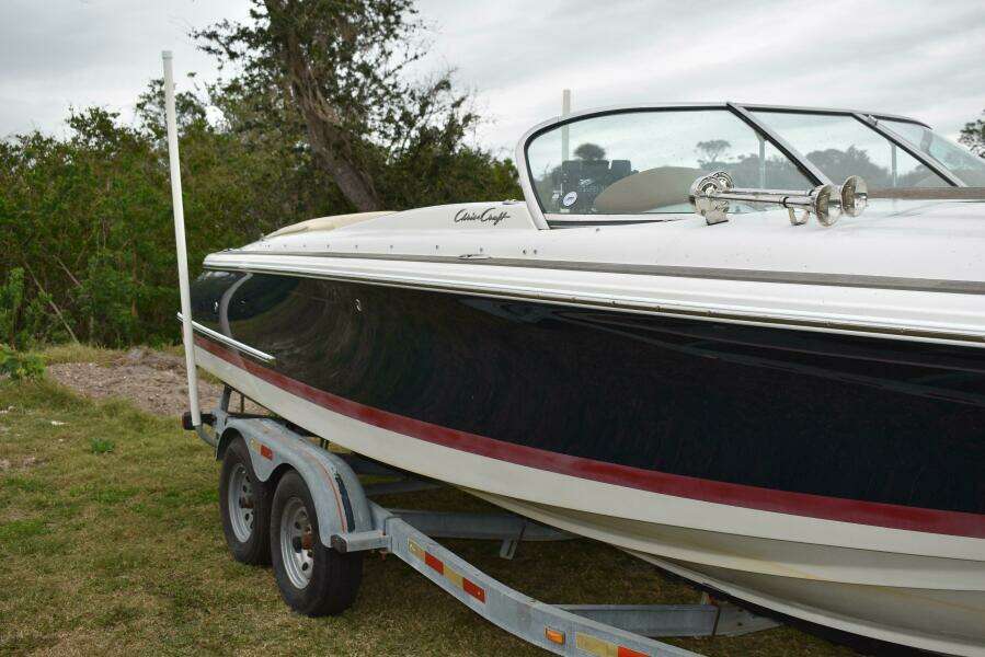2009 Chris-Craft Corsair 25