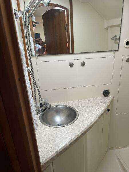 2005 Mainship Rum Runner 2