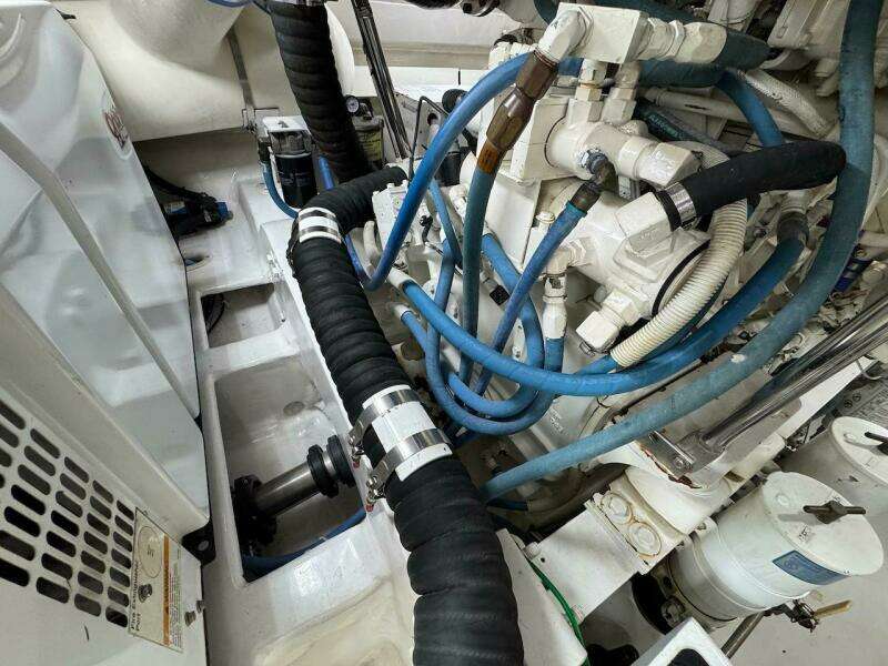 2007 Viking 52 Convertible