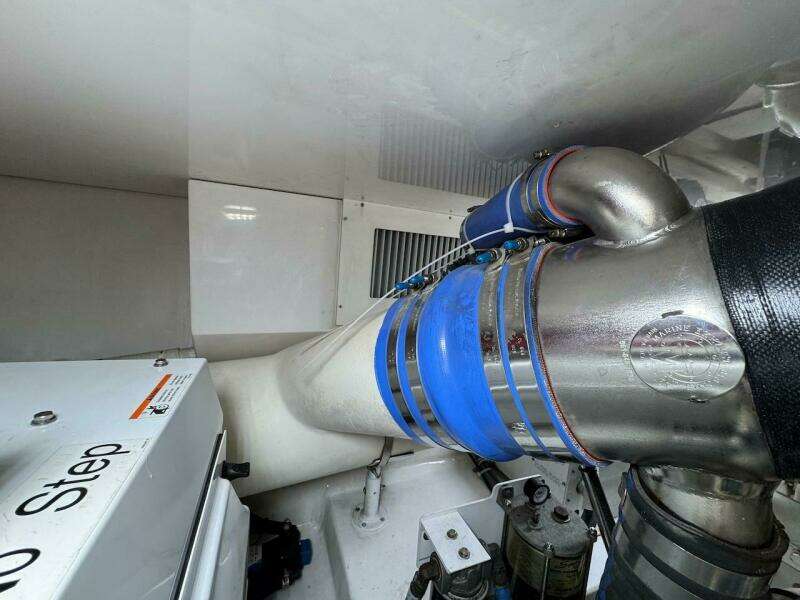 2007 Viking 52 Convertible