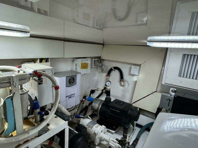 2007 Viking 52 Convertible