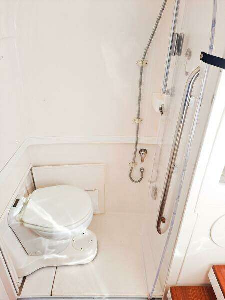 2018 Intrepid 375 Walkaround