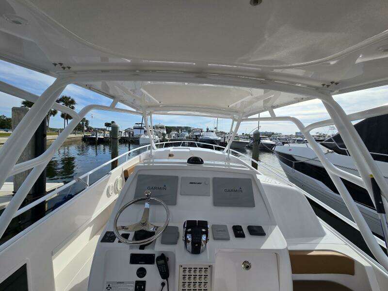 2018 Intrepid 375 Walkaround