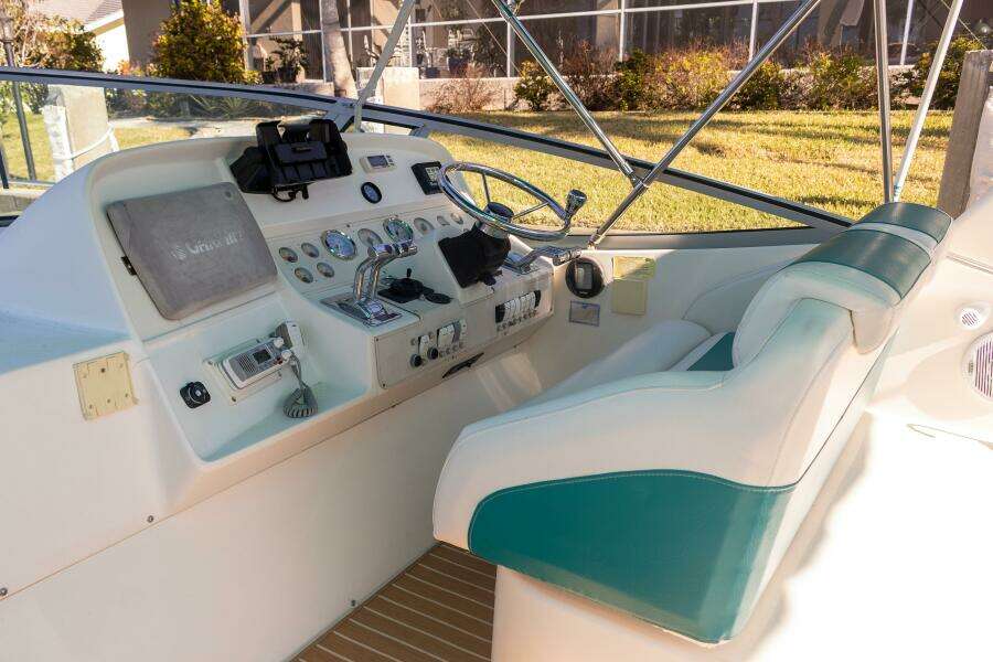 1995 Cruisers ESPRIT 3570