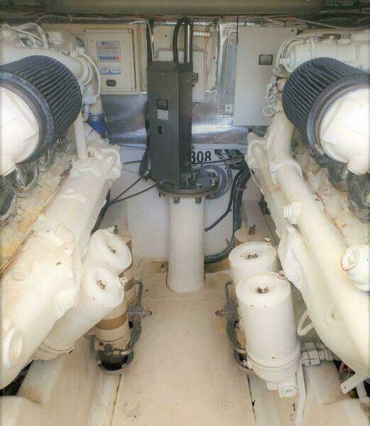 2003 Cabo Flybridge Sportfish