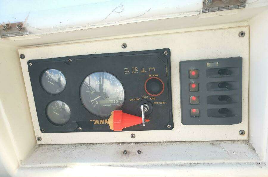 1998 Tayana 48 Center Cockpit