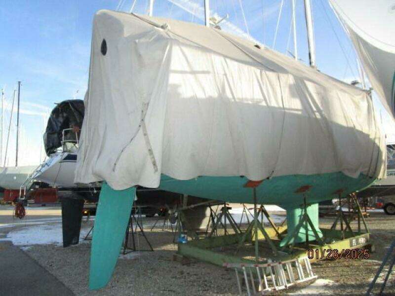 40' Blue Jacket winter cover starboard aft