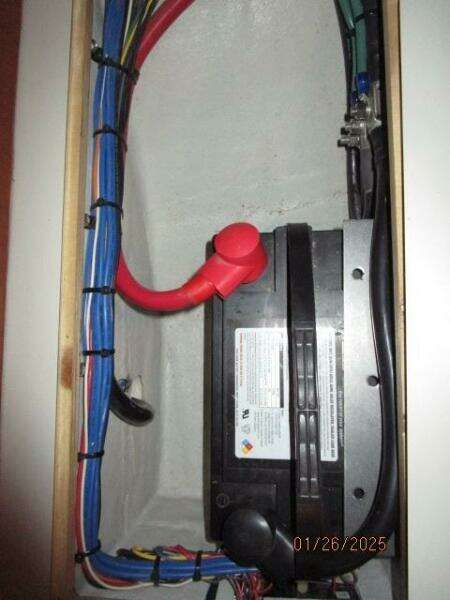 40' Blue Jacket battery bank1