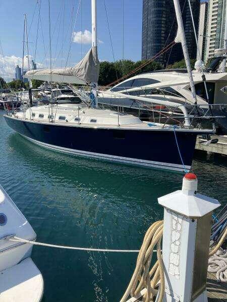 40' Blue Jacket starboard forward profile