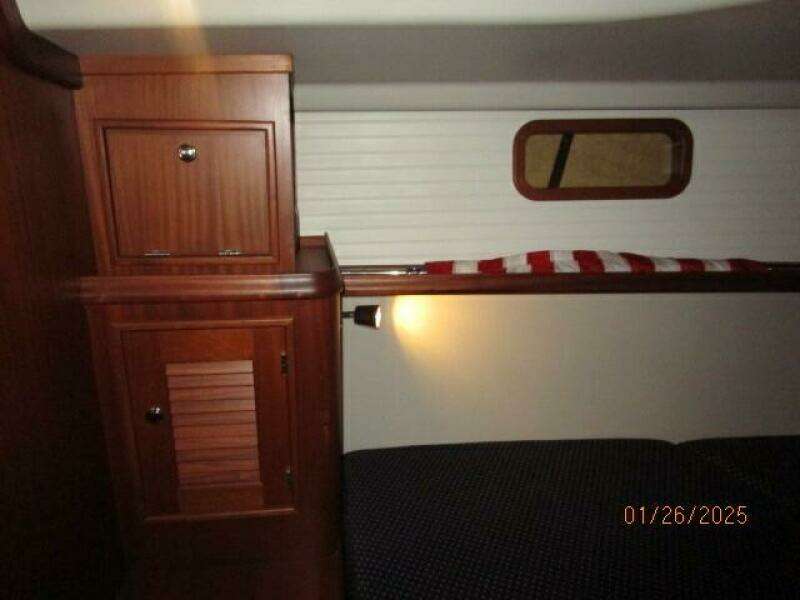 40' Blue Jacket forward stateroom port
