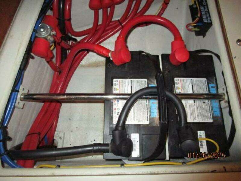 40' Blue Jacket battery bank2