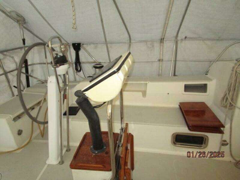40' Blue Jacket cockpit port