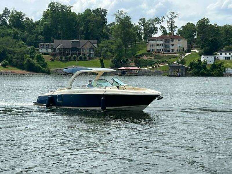 2020 Chris-Craft Launch 31 GT