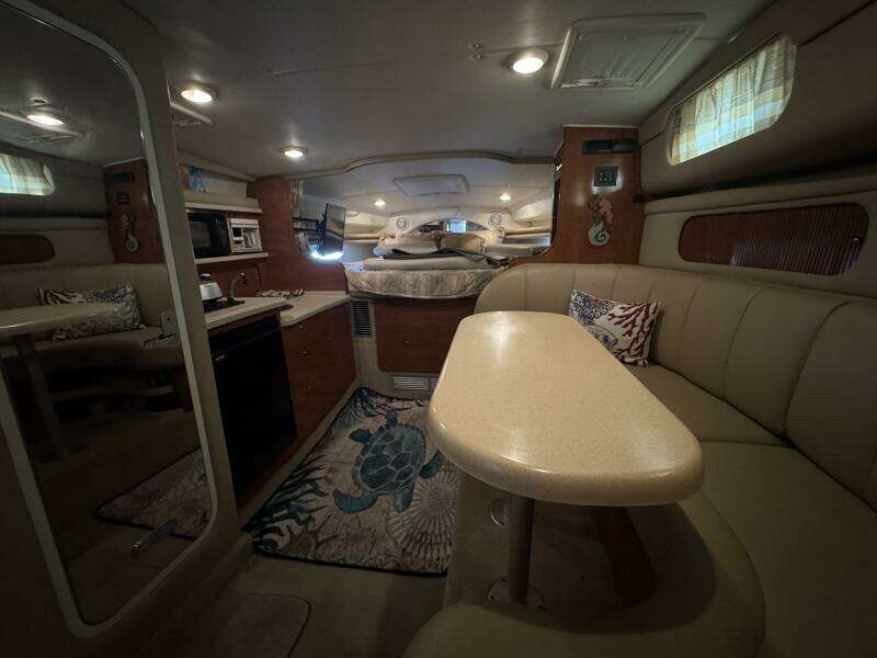 2002 Rinker 342 Fiesta Vee