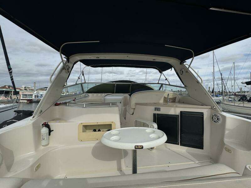 2002 Rinker 342 Fiesta Vee
