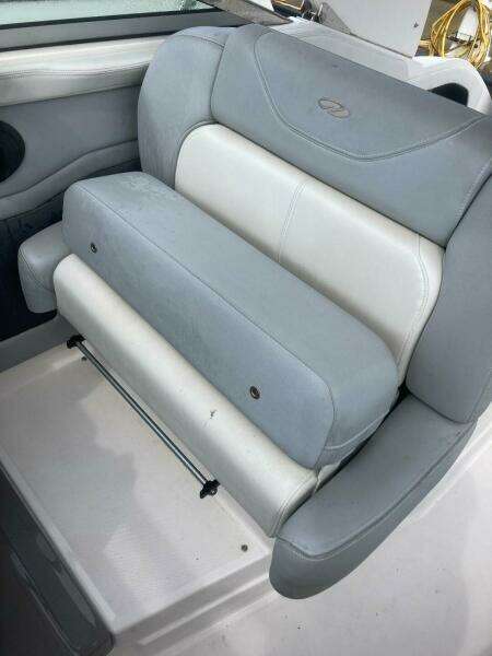 2015 Regal 28 Express