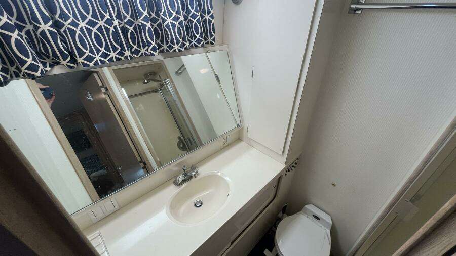 1994 Hatteras Double Cabin